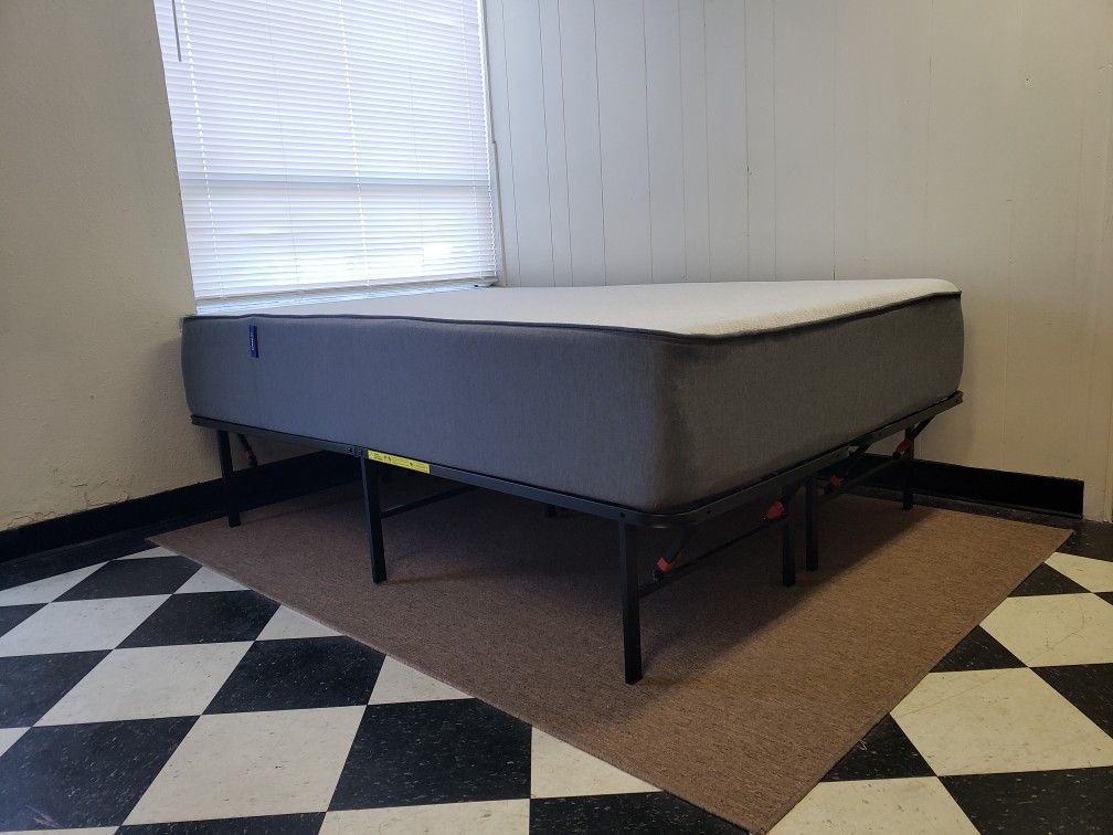 Full size set - can DELIVER almost anywhere for $20 extra - gently used and in LIKE NEW condition 😍