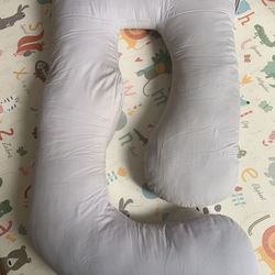 Pregnancy pillow