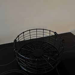 Black Metal Fruit Basket 