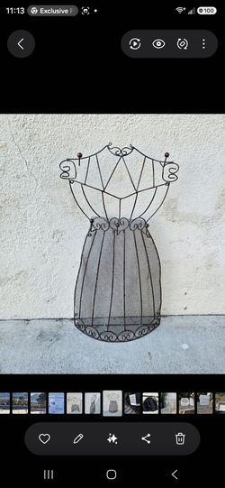 Vintage Wire Dress Form Wall Decor Mannequin Jewelry Display Rustic Metal Art, see 2nd pic