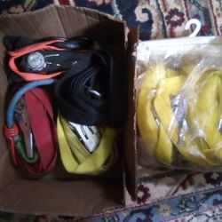 Box Lot Misc Tow Straps 
