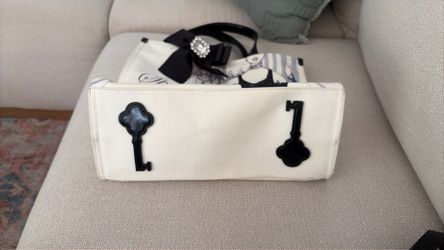 My flat in London handbag