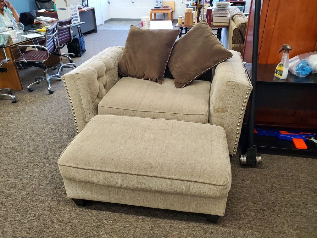 Lounging chair