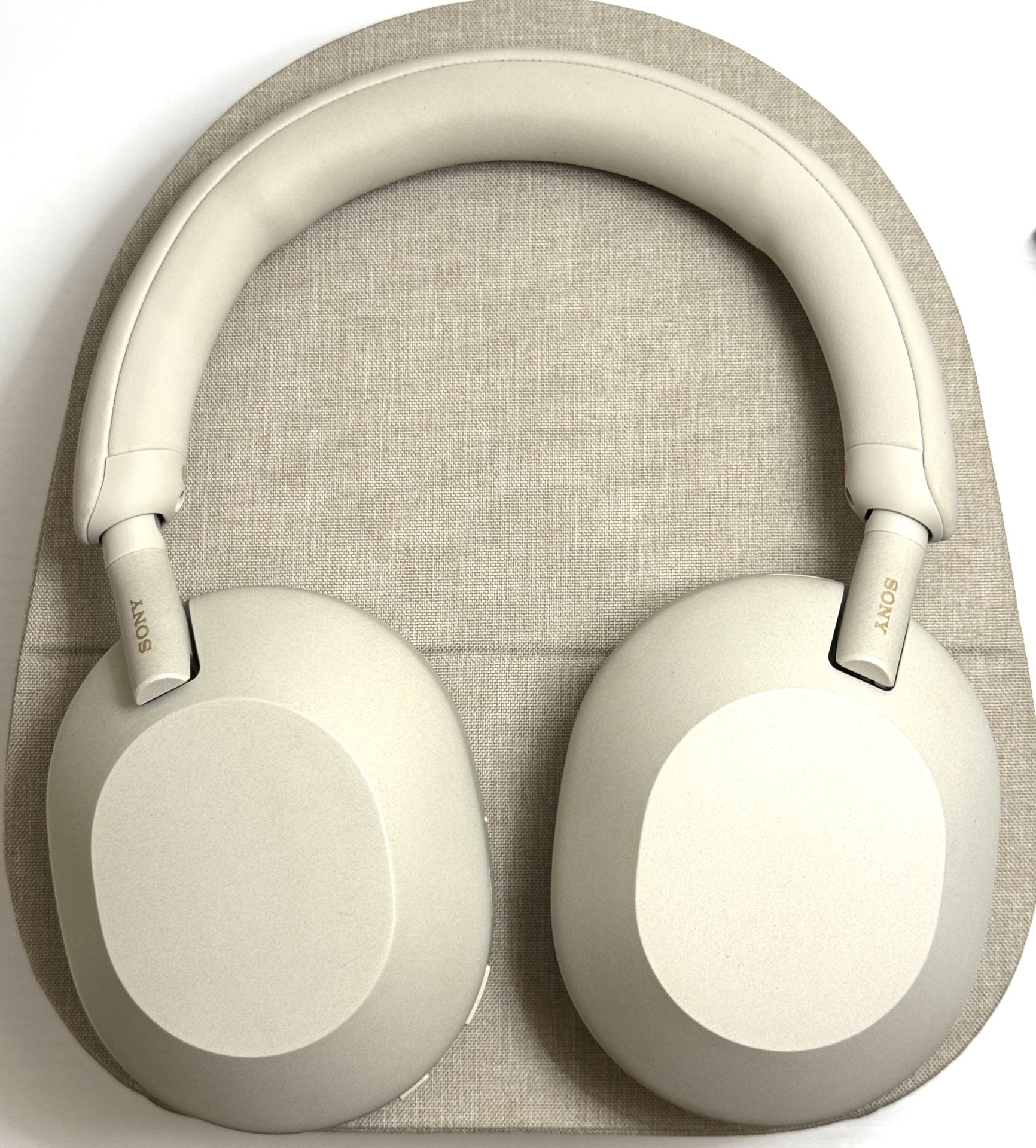 Sony WH-1000XM5 Noise Cancelling Headphones – Like New $209 OBO.