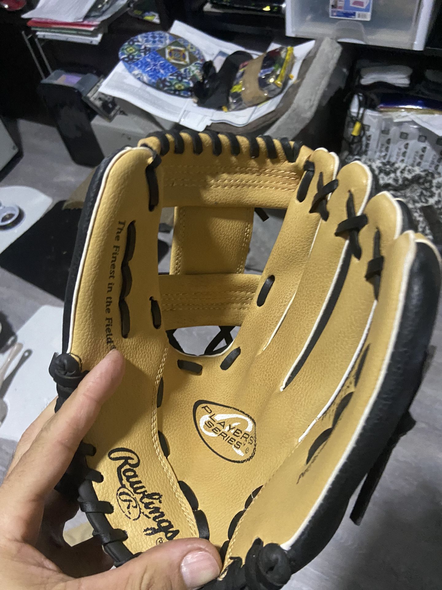 Rawlings Baseball Glove