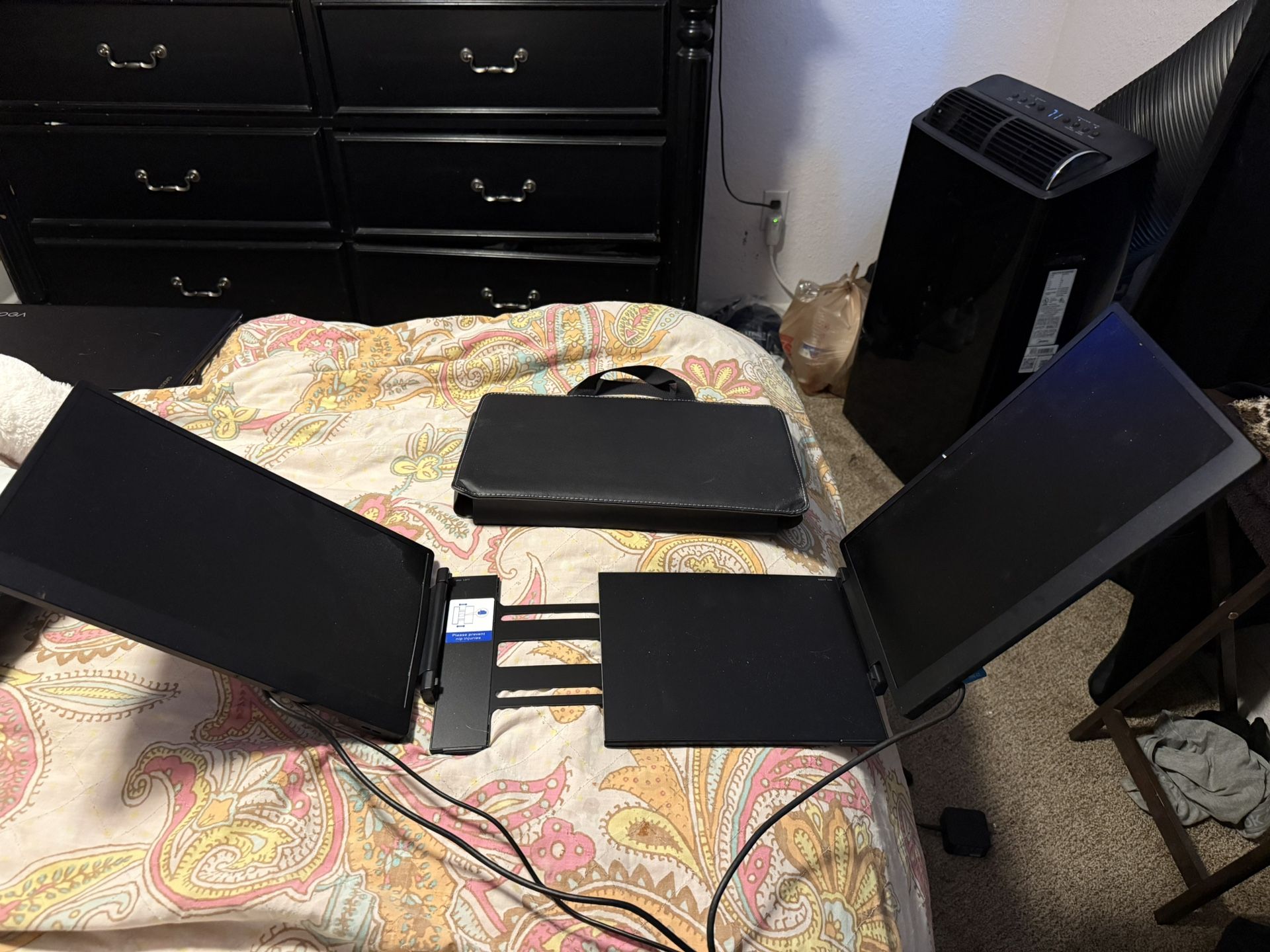 Laptop Screens