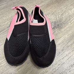 Girls Water Shoes Size 11-12