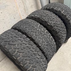 BF goodrich at ko2 285/70/17