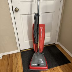 Sanitaire SC679K Commercial Upright Vacuum Cleaner Like New