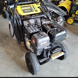 Dewalt 4400 PSI Pressure washer