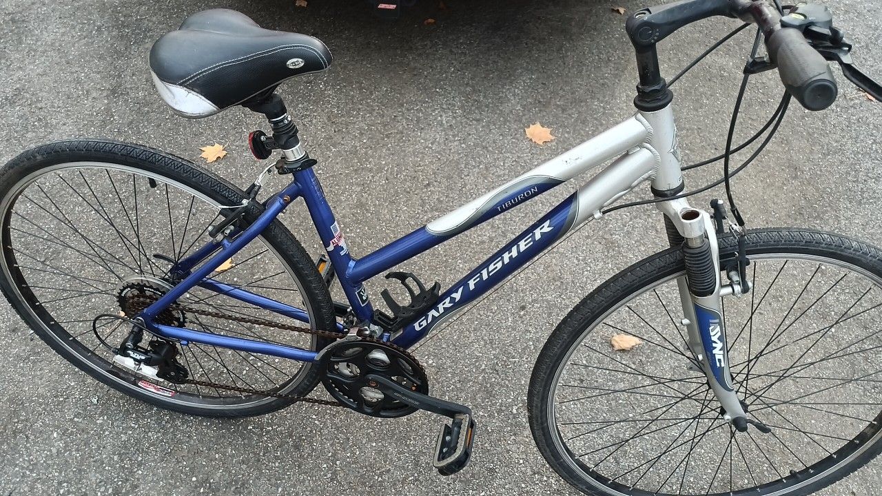 gary fisher womanwomans hybrid 26 inch rims$98