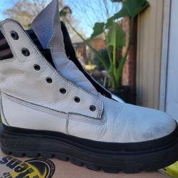 Dr. Martens Boots Woman 7.5