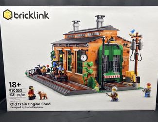 910033 LEGO Old Train Engine Shed