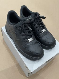 NIKE AIR FORCE 1 LE Size 3 Youth