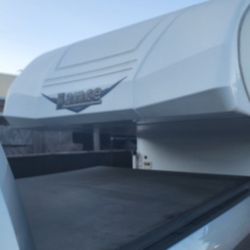 2016 Lance 650 Camper
