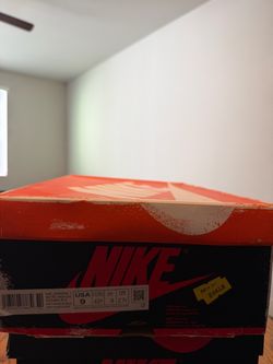 Jordan 1 high Chicago lost and found