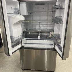 Samsung Counter-Depth Mega Capacity 25.5-cu ft 3 -Door Smart Compatible French Door Refrigerator with Ice Maker with Water and Ice Dispenser ( Fingerp