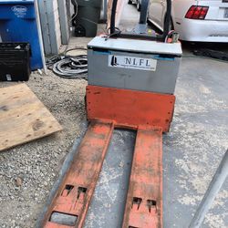 Toyota Electric Pallet Jack