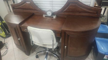 Pure wooden desk