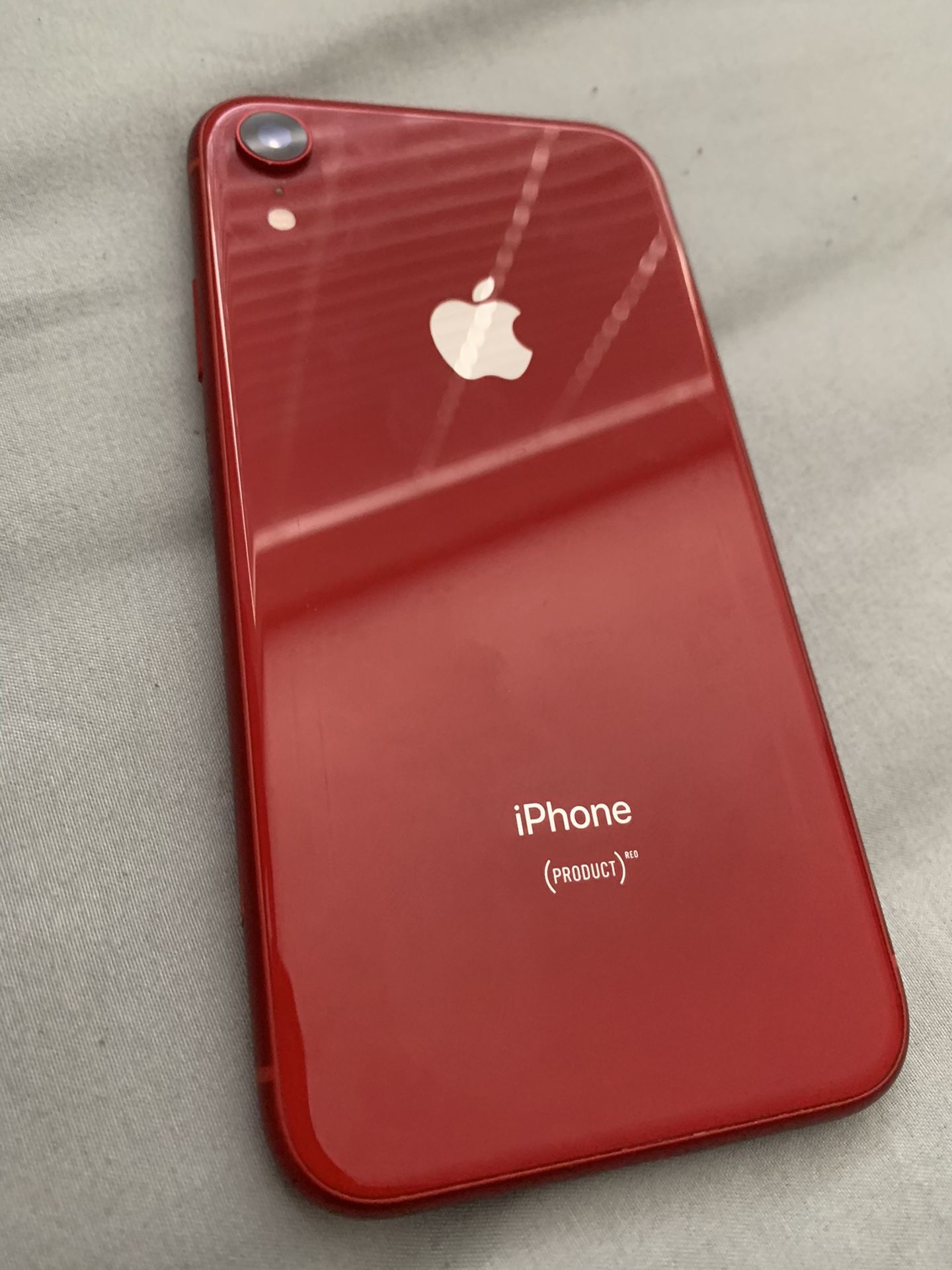 iPhone XR cracked screen