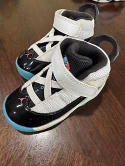 Zapatos Para Niño Casi Nuevos Size 6