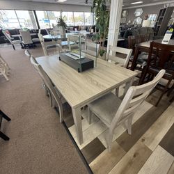 7 Pc Dining Table 