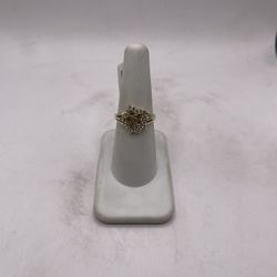 14kt Gold Quinceañera Style Ring w/ Star Design