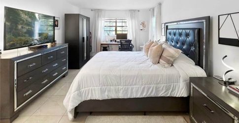 Queen size bedroom set