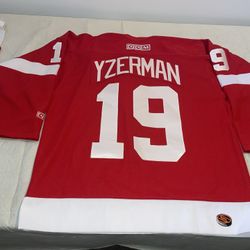 Steve Yzerman Detroit Red Wings Ccm Jersey Euc Mic Mens Large Vintage 90s NHL