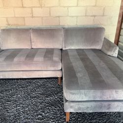 Grey 2 Piece Sectional !! FREE DELIVERY!! 🚚 