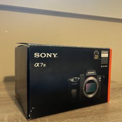 Sony A7iii + SmallRig Cage