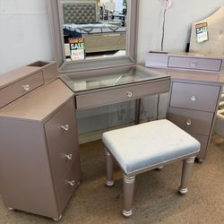 Vanity set - new