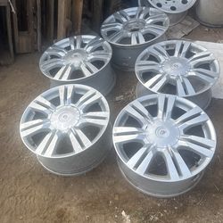 5 Wheels Cadillac SRX 18” Silver