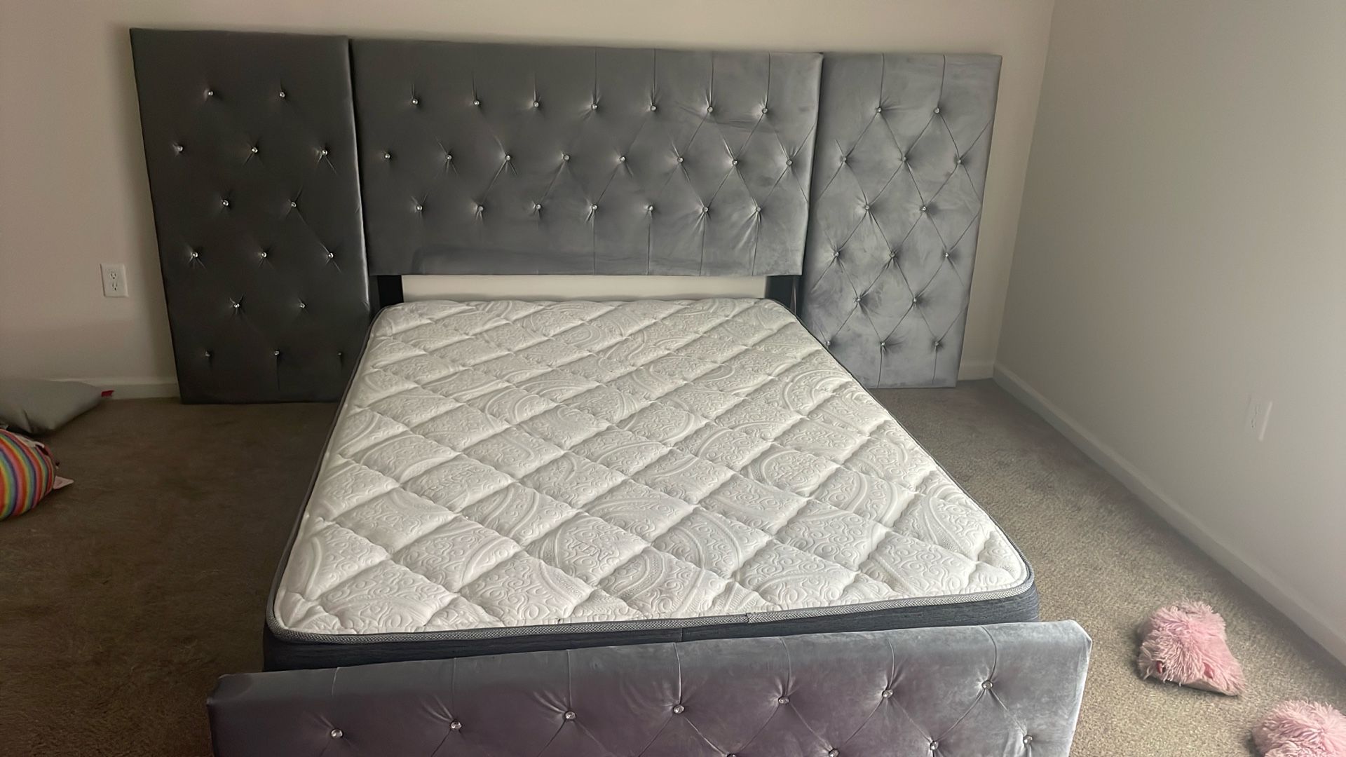 Queen Sized Bed Frame Two Side Panels Brand New Queen Size Mattress