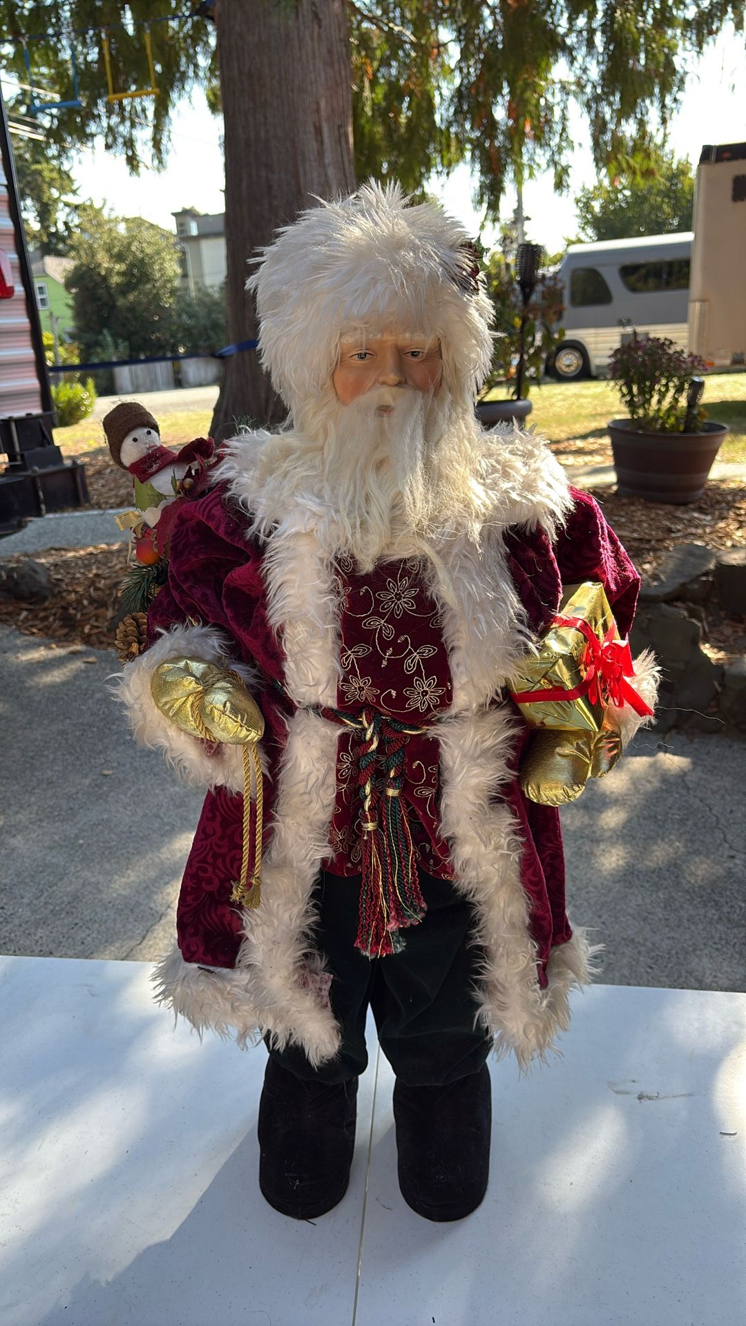33” Santa Statue