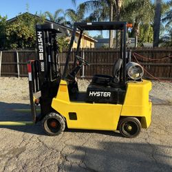 Hyster Forklift (Read Listing)