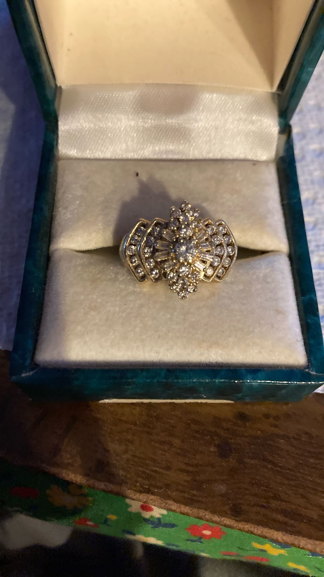 1 Carat Cluster In 14kt Gold 