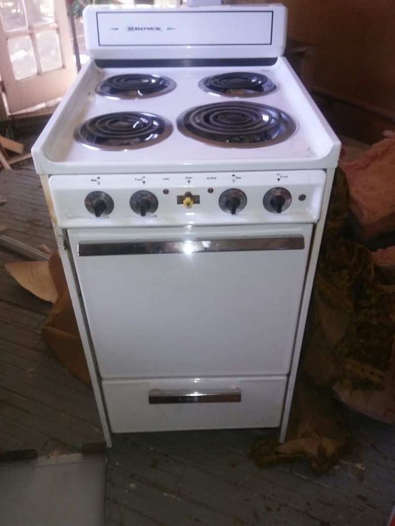 Apartment size stove electric