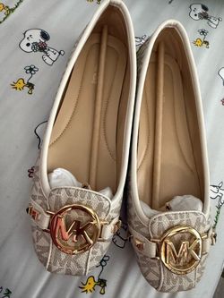 women’s shoes