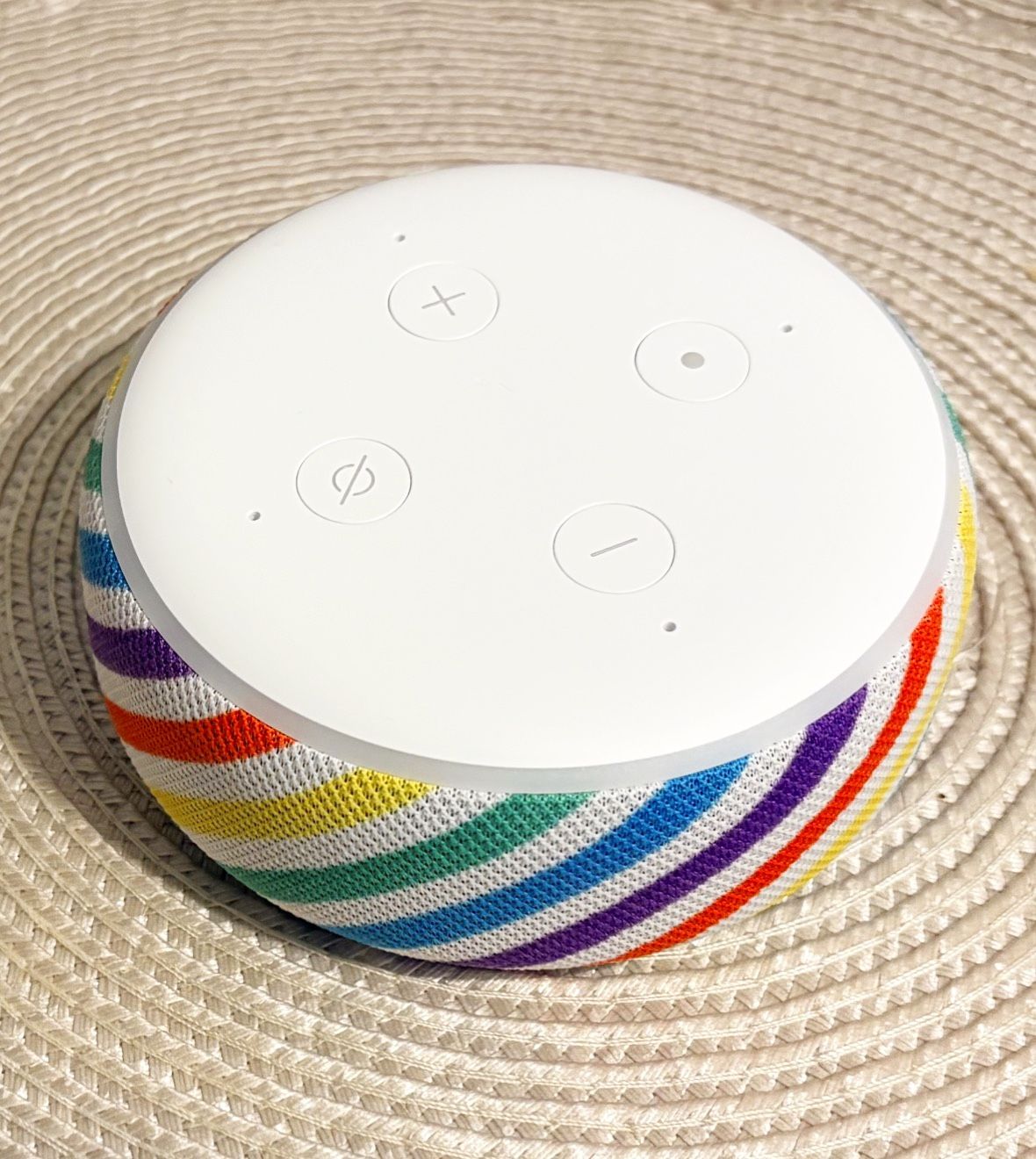 Amazon Echo Dot Alexa Kids edition, Bluetooth Wi-Fi, portable Smart Speaker Rainbow White, brand new never used