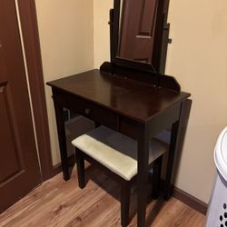Make Up Vanity 