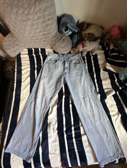 M s Zara Light Wash Wide Leg Jeans size 31