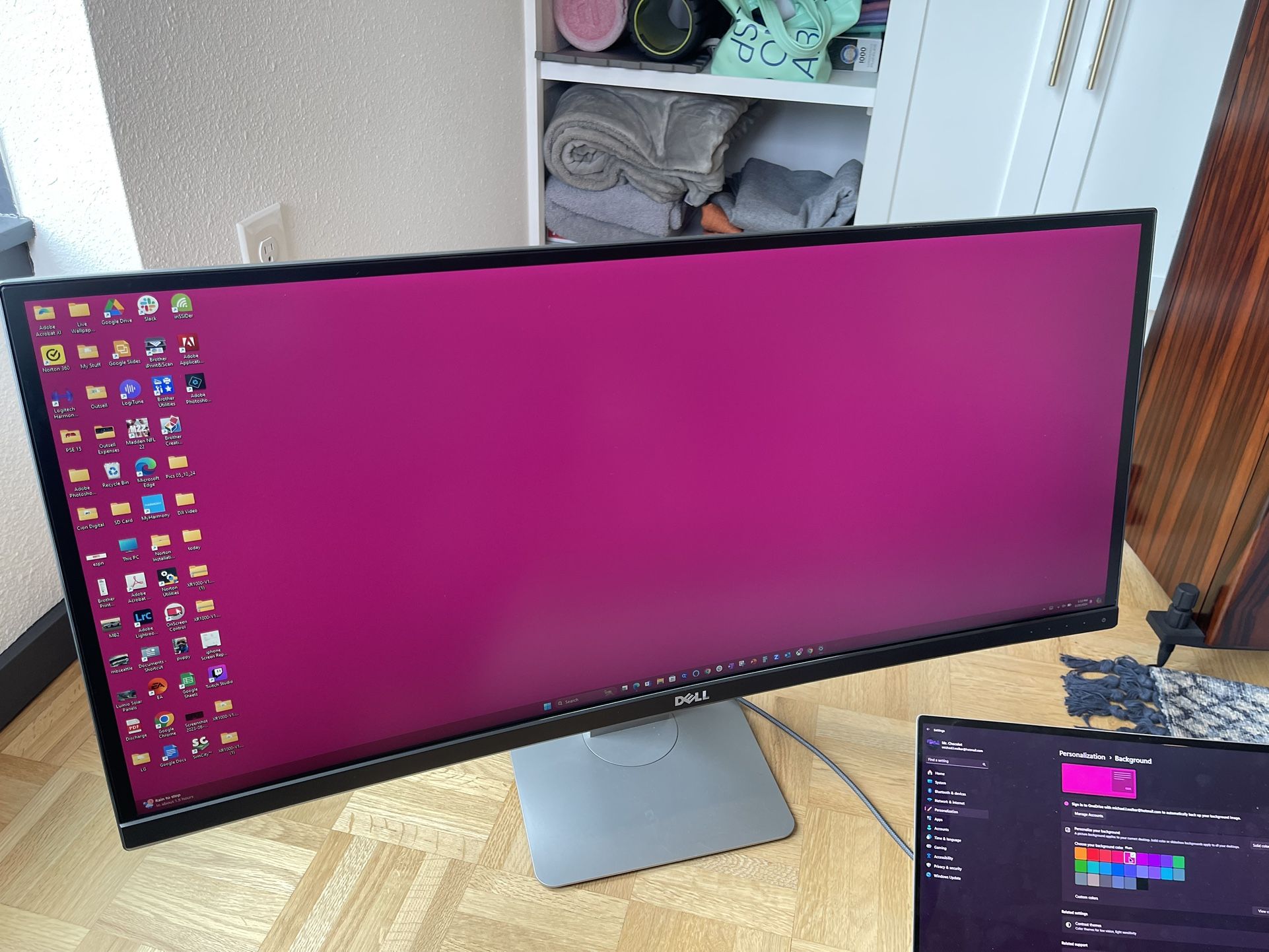 Dell UltraSharp U3415W 34-Inch QHD Ultra Wide 1440p Curved LED-Lit Monitor