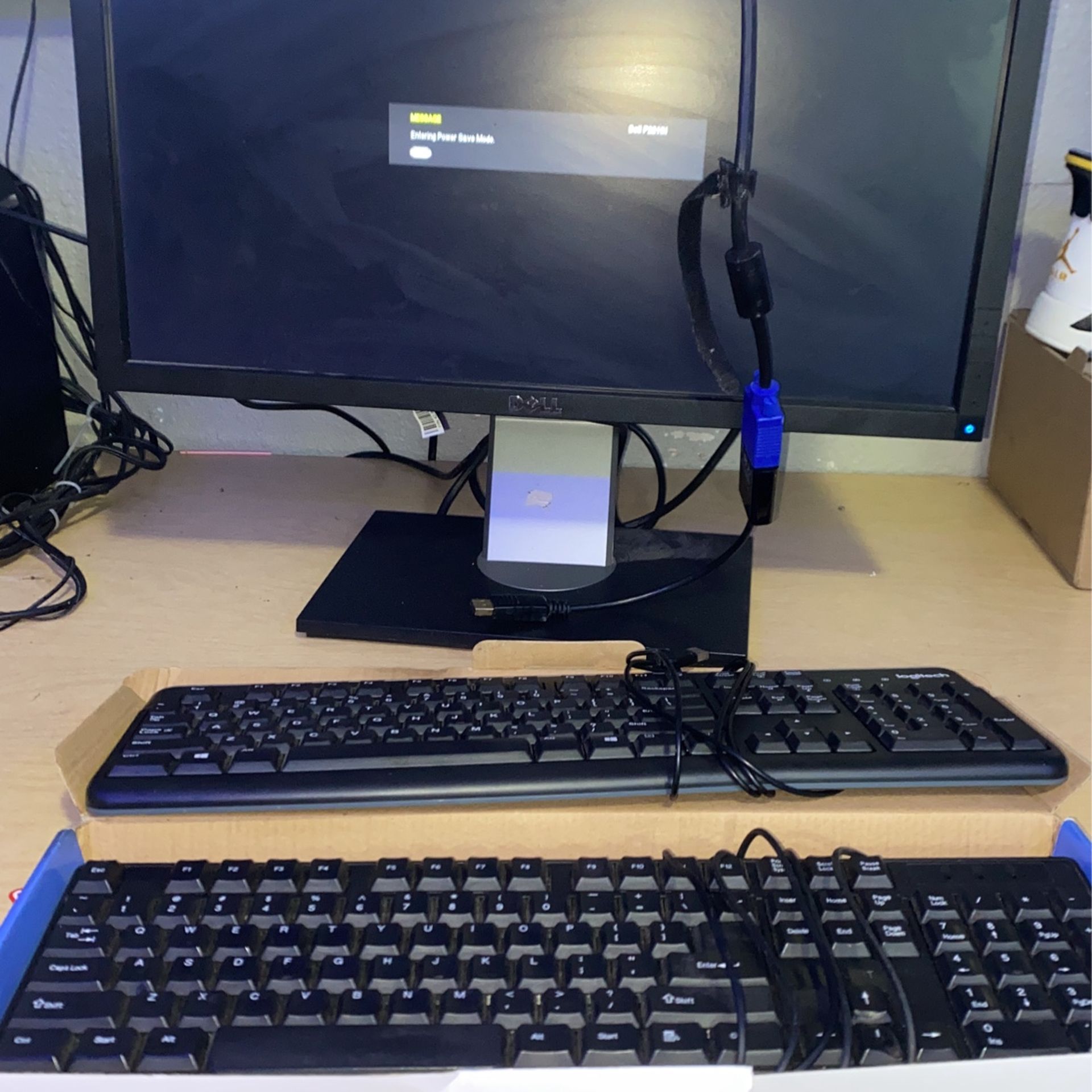 Dell Monitor With 2 Keyboards 