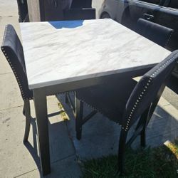 Dinning Table + 4 Chairs