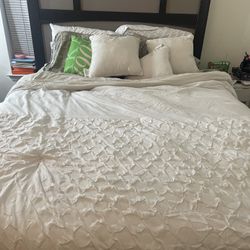 Free Bed And Dresser
