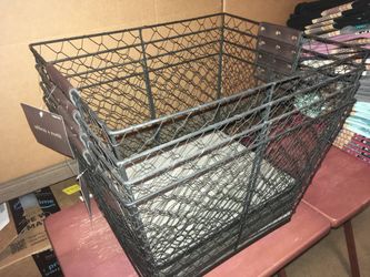 Wire Baskets With Wood Bottom