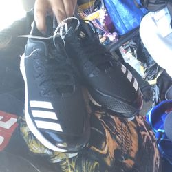 Softball woman Cleats Size 8