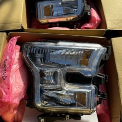 2017 Ford150 Lariat Driver And Passenger Side Headlights 