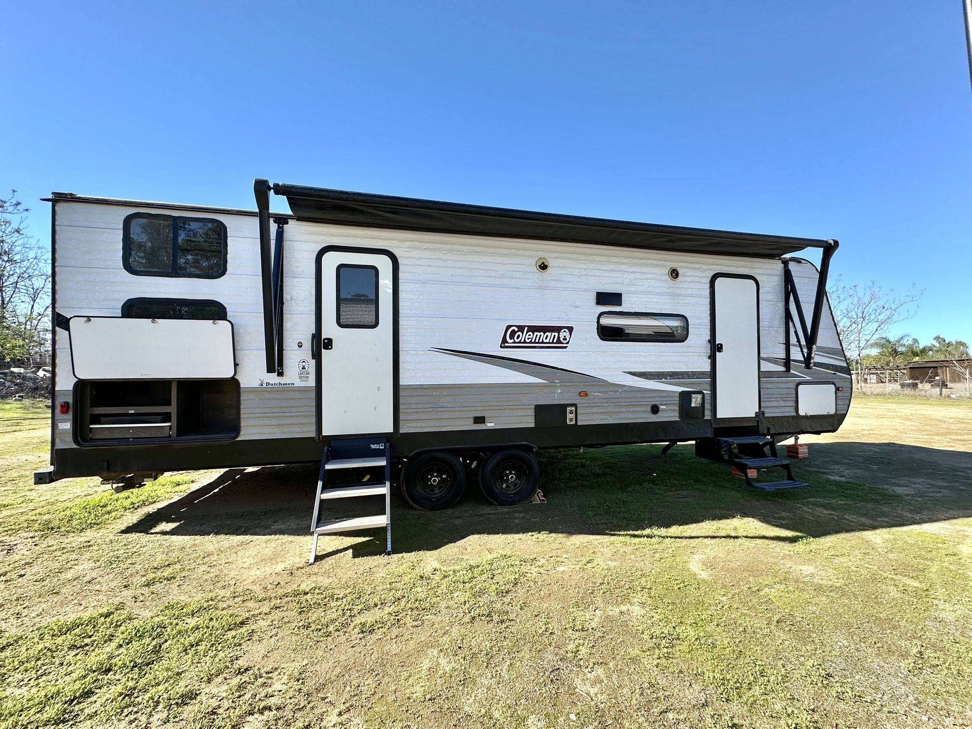 2021 Like New 5 Beds 34FT